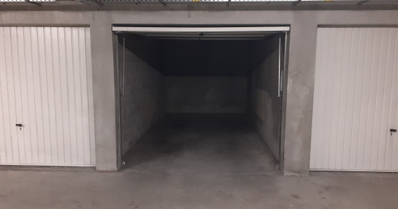 A LOUER GARAGE A CHAMBERY 