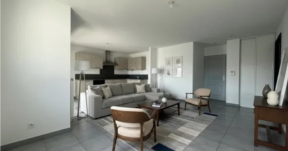 SUPERBE APPARTEMENT 4 PIECES + GARAGE + CAVE 350.000€