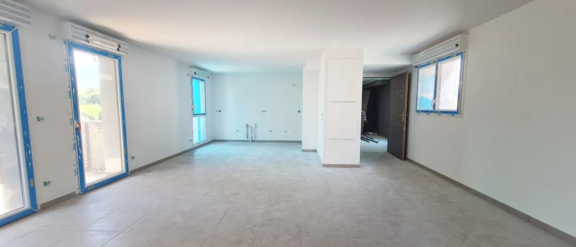 LE 239 - DERNIER T4 À SAISIR (avec garage et parking)