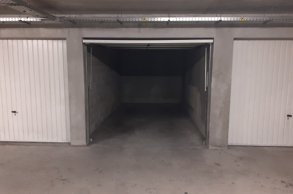 A LOUER GARAGE A CHAMBERY 