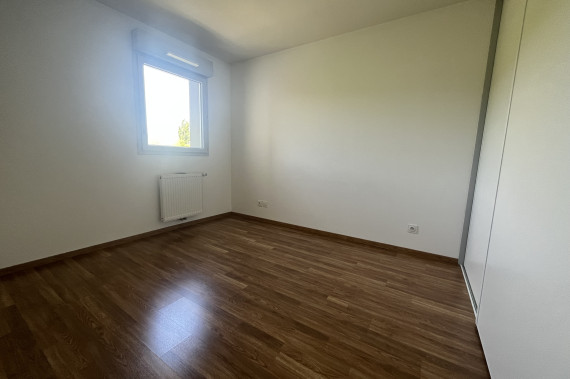SUPERBE APPARTEMENT 4 PIECES + GARAGE + CAVE 350.000€