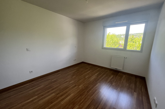SUPERBE APPARTEMENT 4 PIECES + GARAGE + CAVE 350.000€